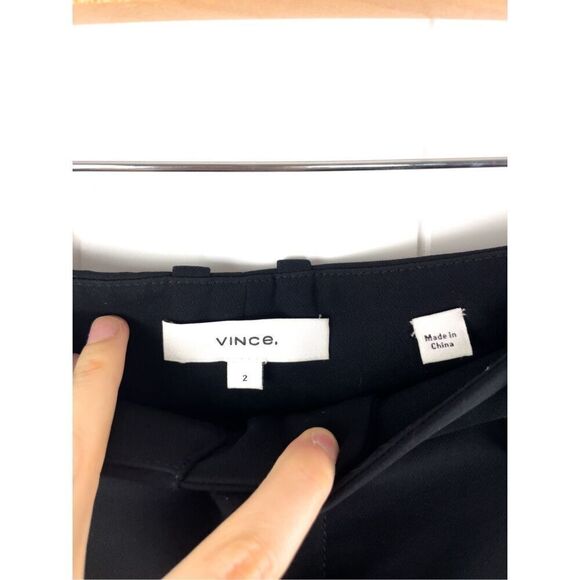 Vince. Pleat Front Short Women’s Size 2‎ Black MSRP $245 - Picture 5 of 13